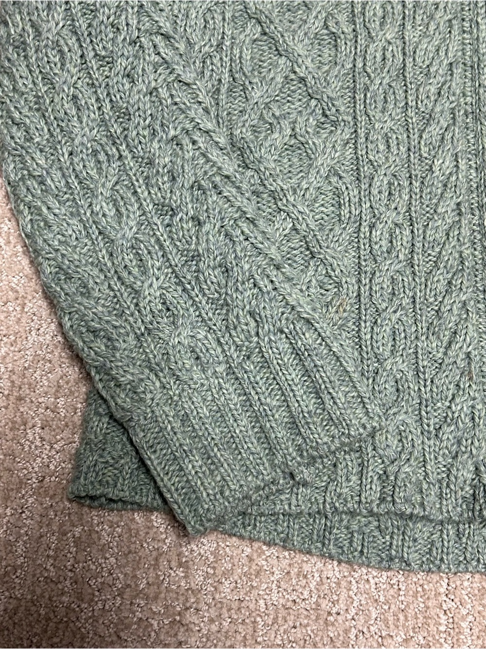 Irish Inis Crafts green wool cable knit full zip cardigan, M - Picture 6 of 11